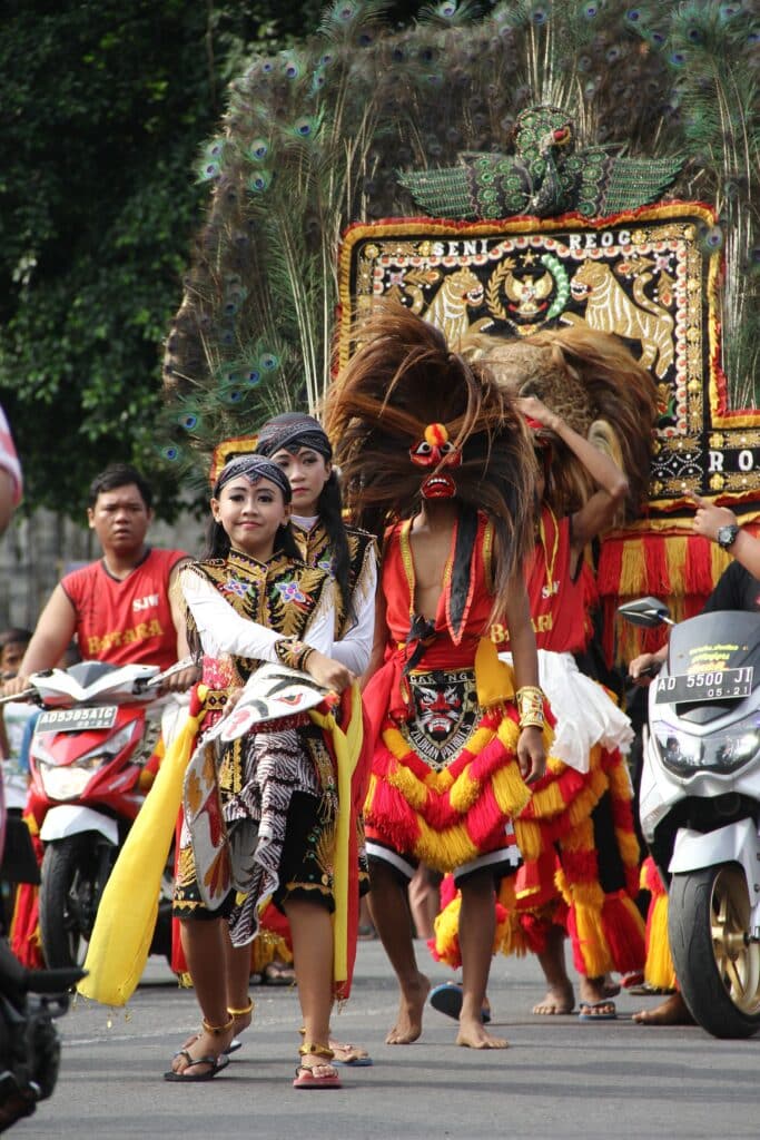 danse traditionnelle dans un temple