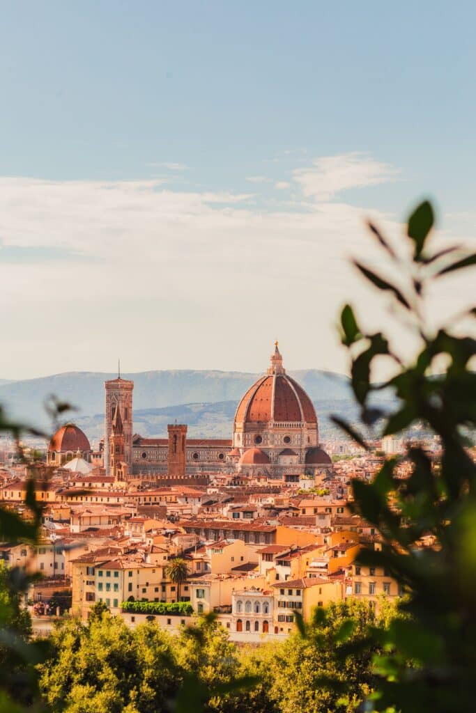 Panorama exceptionnel de Florence avec la coupole du Duomo baignée par la lumière italienne, parenthèse artistique Heaven Collection.